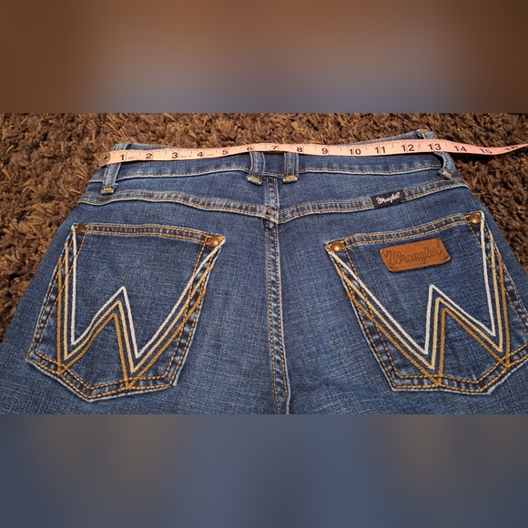 Wrangler Darkwash Stretch Bootcut Lowrise Women's Denim Jean Sz. 5x32 - Picture 2 of 7